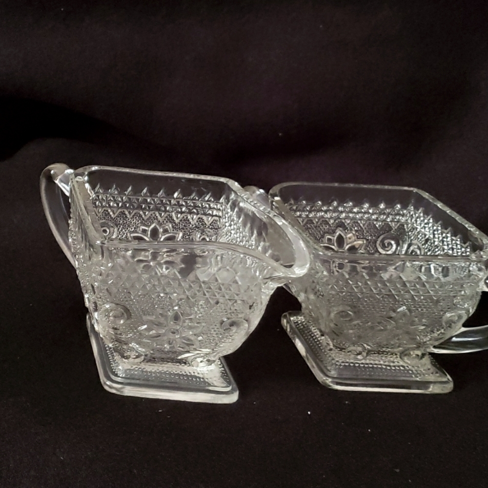 Indiana Glass Sugar Bowl and Creamer Set